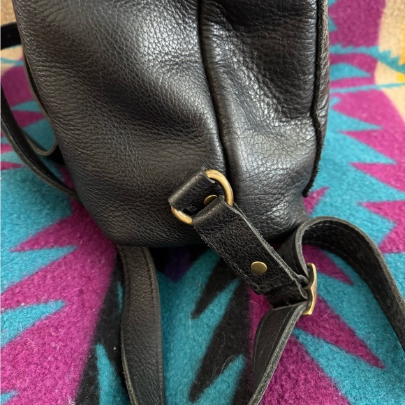 Beautiful Portland Leather tote backpack 🖤 - Picture 5 of 13